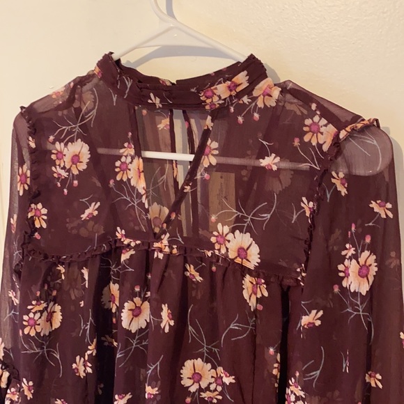 NEW American Eagle Outfitters ruffled floral blouse - Picture 4 of 7